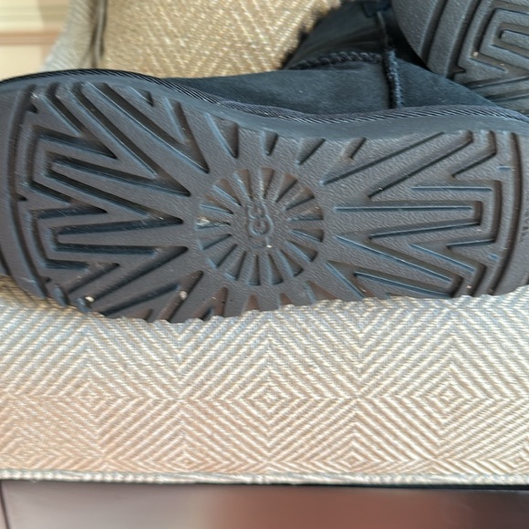 UGG boots - Picture 6 of 7